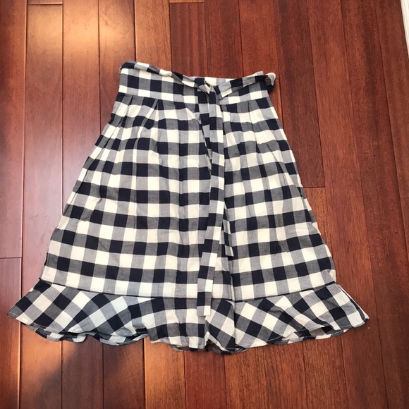 Club Monaco Dresses & Skirts - Club Monaco checkers skirt